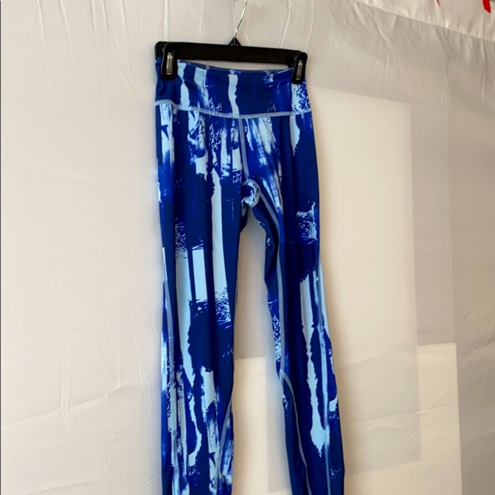 Z by Zella blue abstract leggings